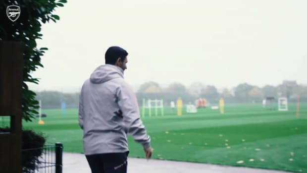 Arsenal players hard at work ahead of Nottingham clash